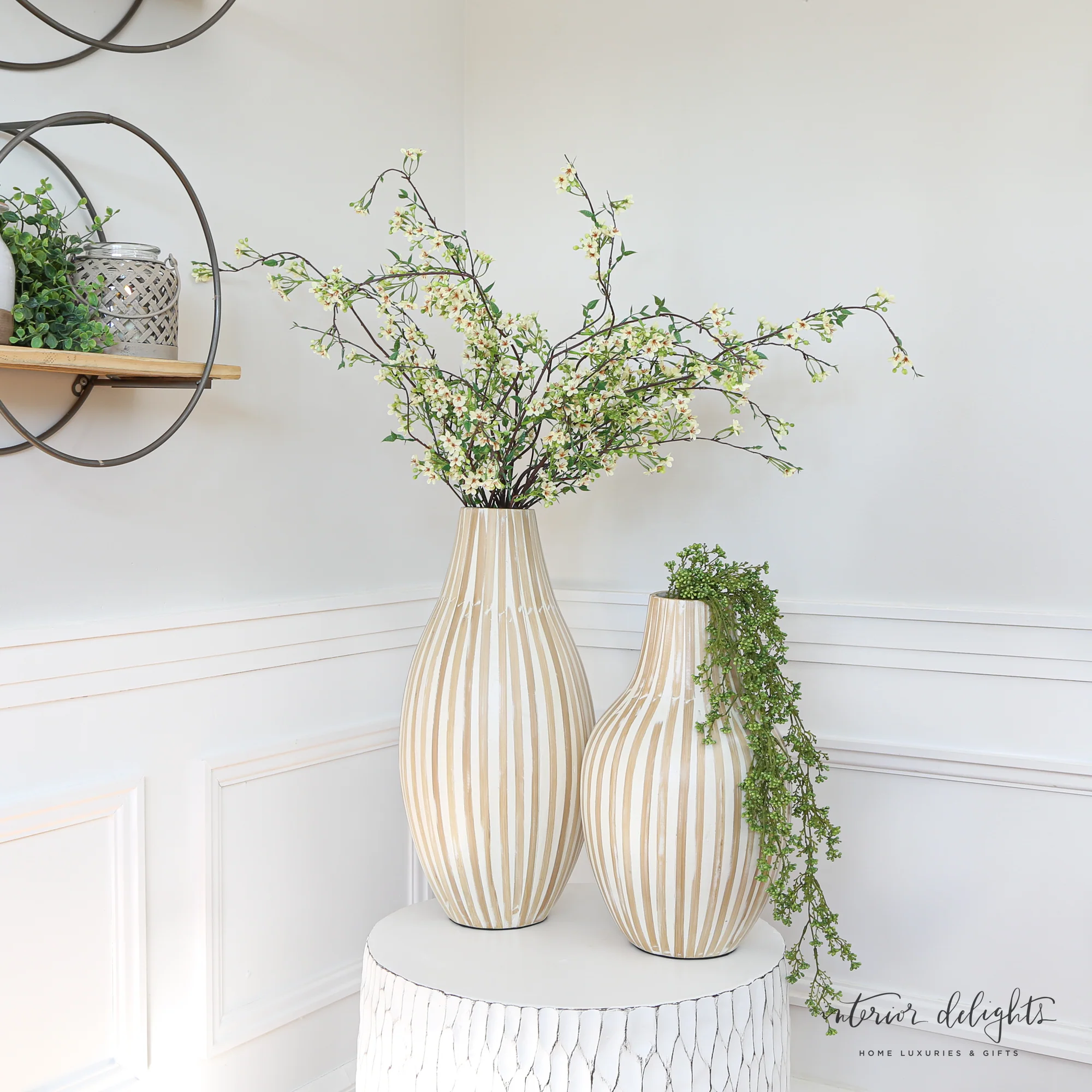 17” Natural Striped Vase