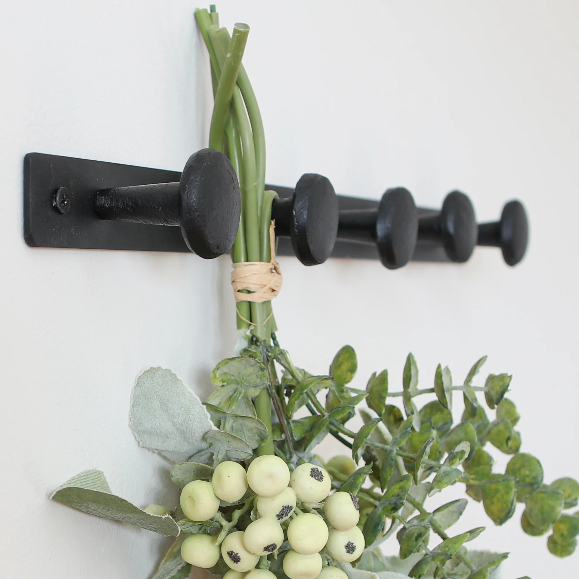 5 Knob Black Metal Wall Hook - Image 4