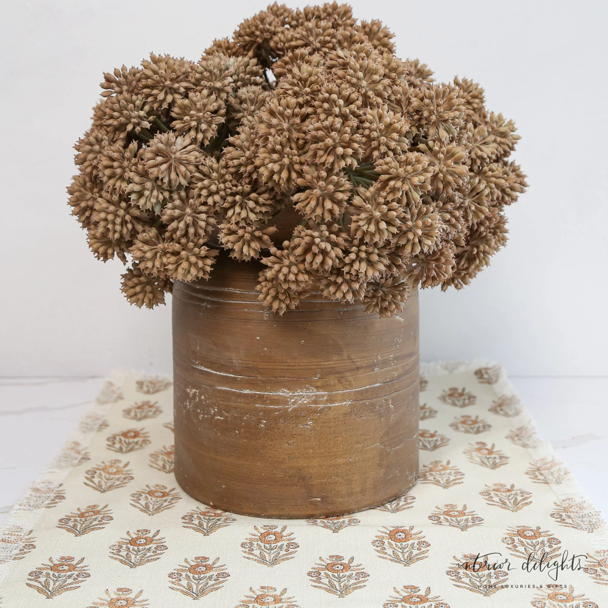 9” Brown Line Vase - Image 5