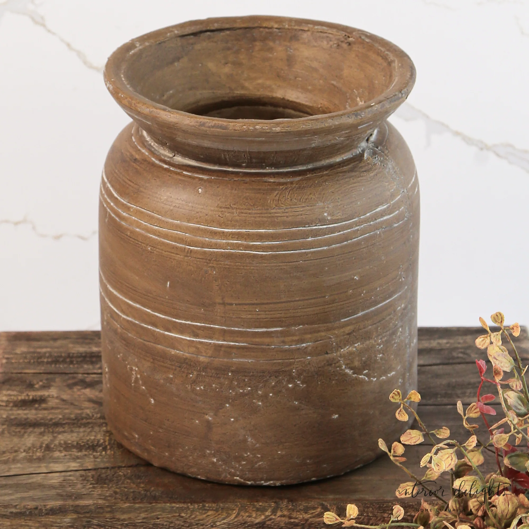 9” Brown Line Vase - Image 8