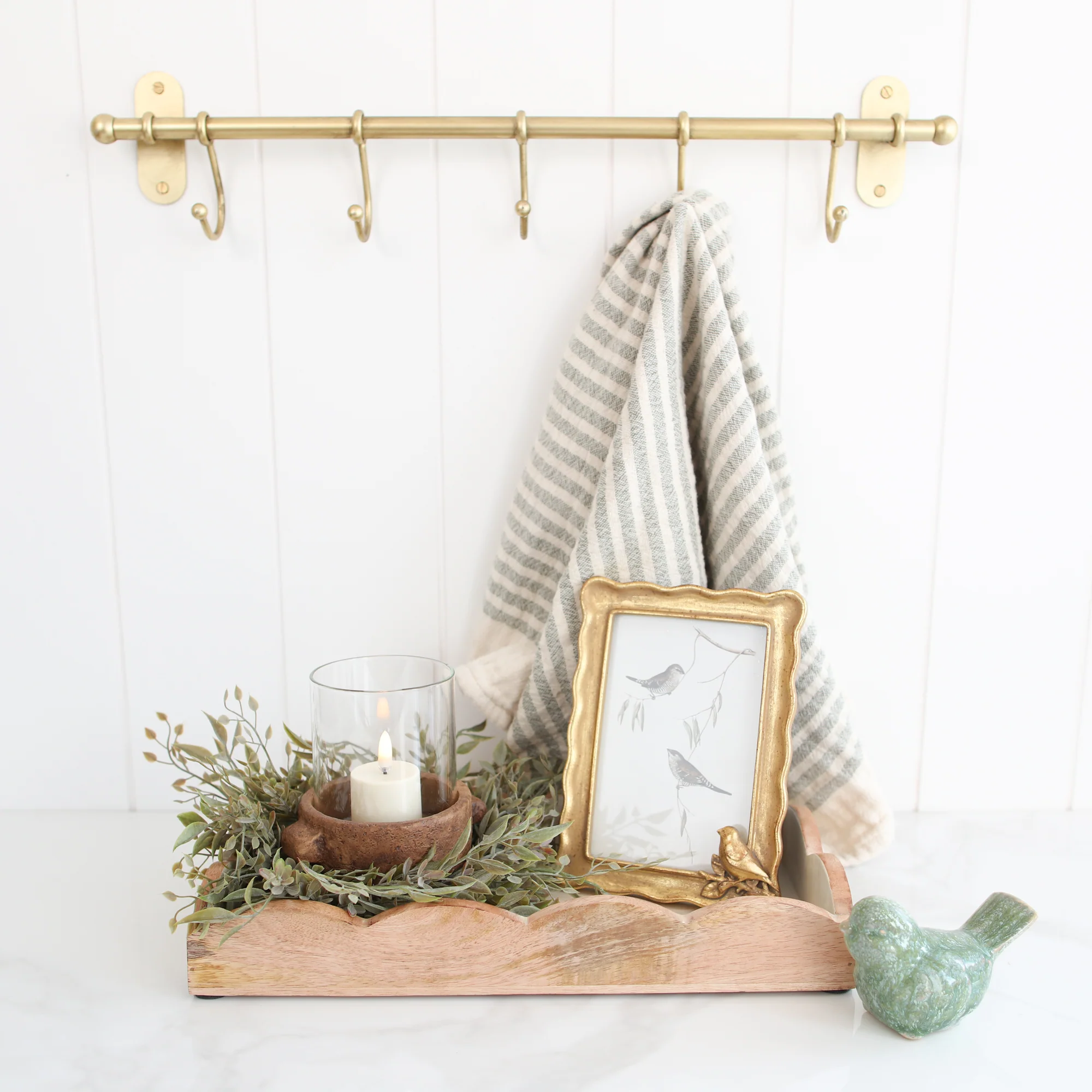 Gold Ruffled Frame with Bird 4x6 - Image 3
