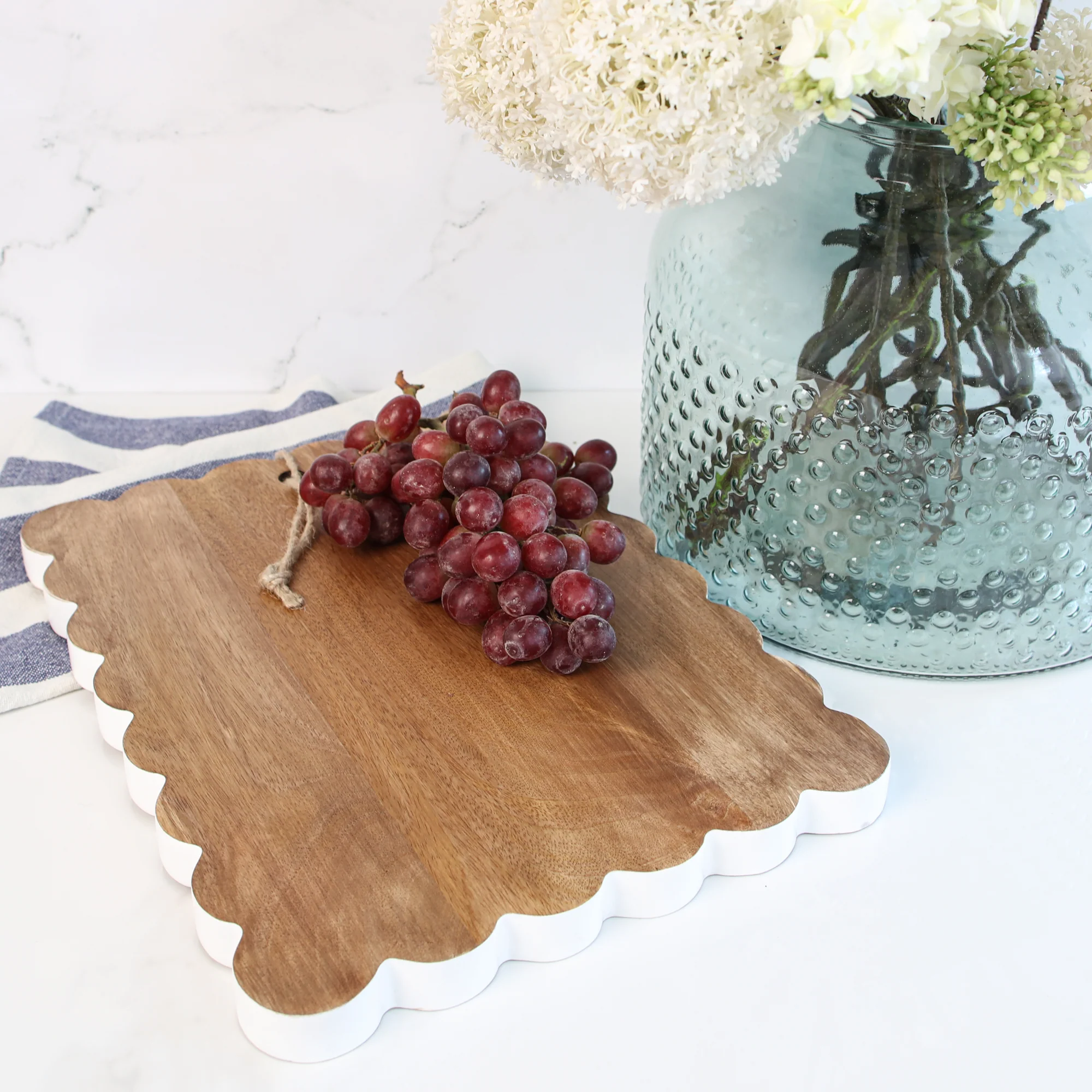 Mango Wood Scalloped Board - Image 3