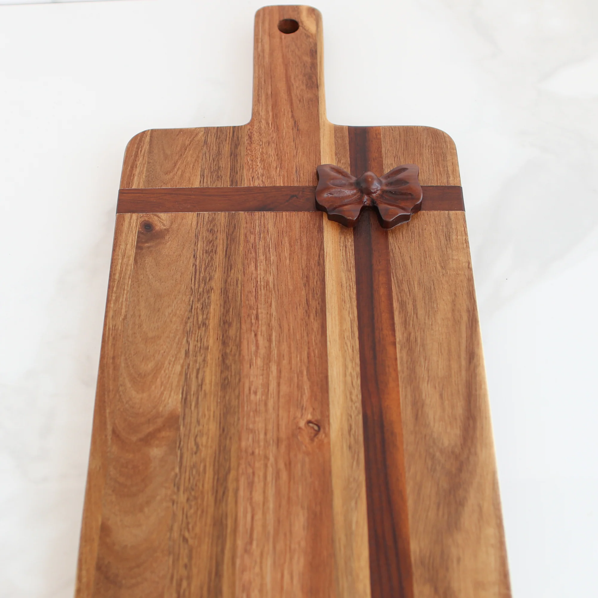 Rectangle Acacia Board with Bow - Image 4