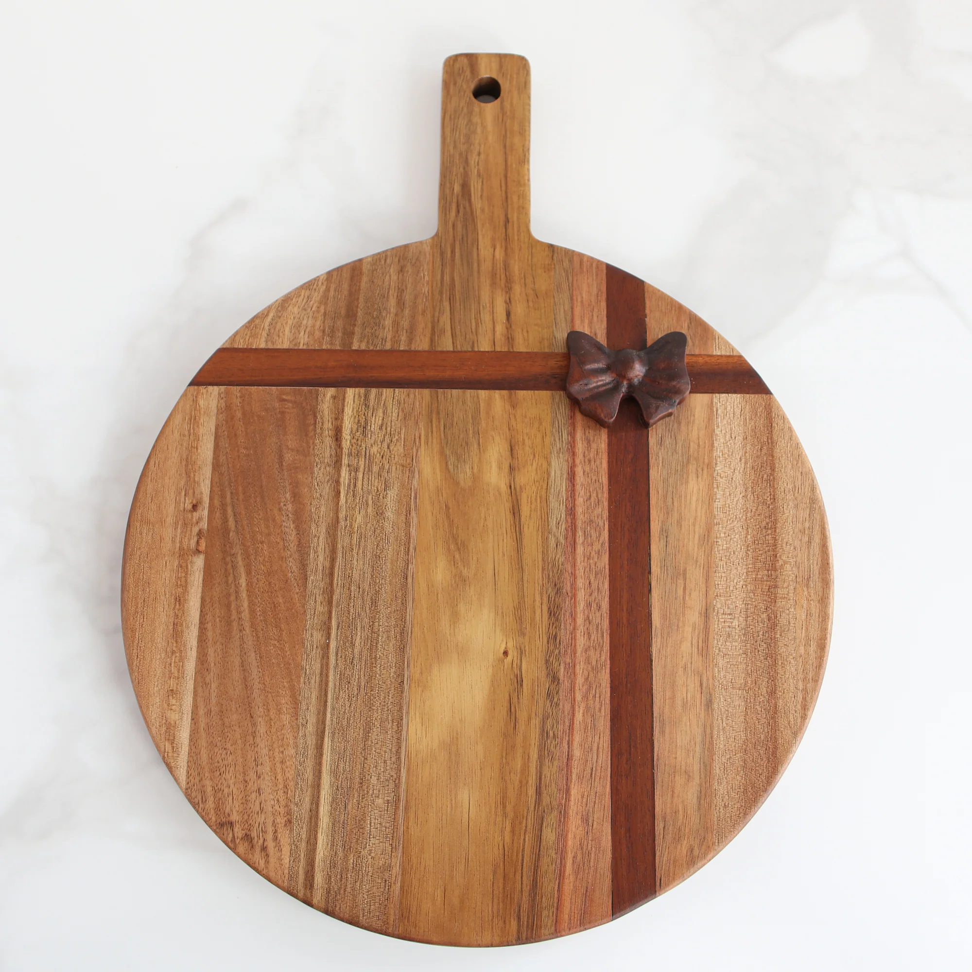 Round Acacia Board with Bow - Image 5
